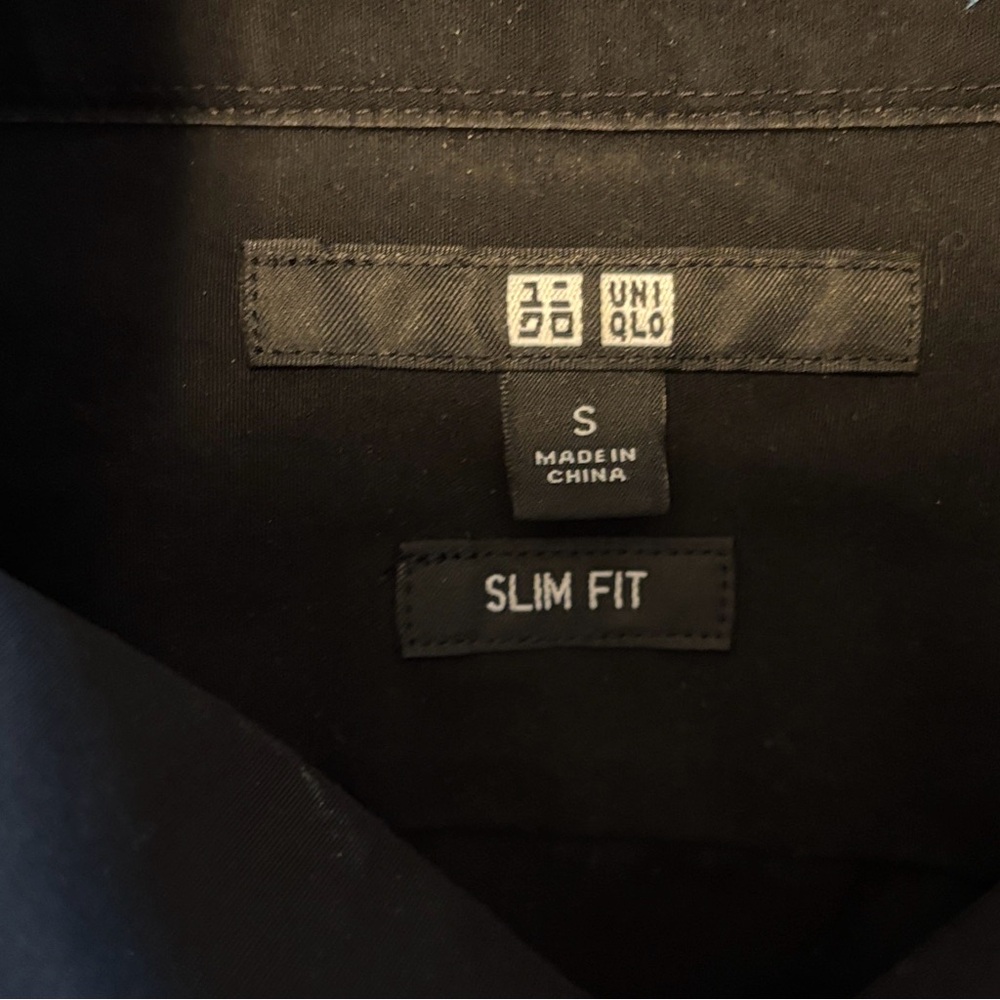 shirt size small - Picture 4 of 5